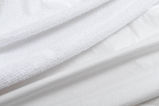 Nepremokavý chránič matraca do postieľky BASIC, 120x60cm (5)