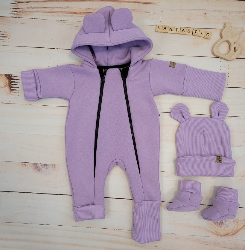 Oteplený detský overal bez šľapiek s kapucňou, čiapočka + topánočky, 3D, Kazum, lila