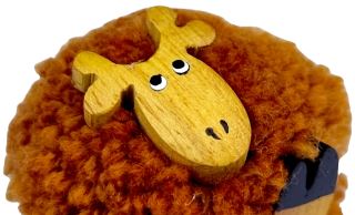 2Kids Toys Drevená magnetka veľká brmbolec Žirafa (3)